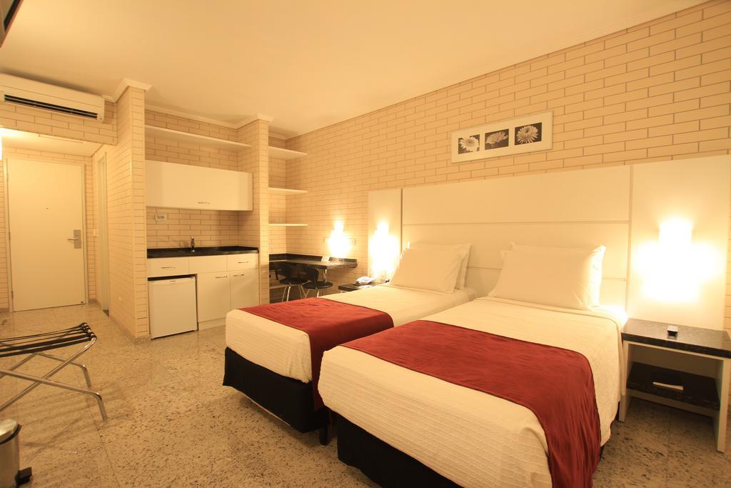 Hotel Confiance Prime Batel Куритиба Номер фото