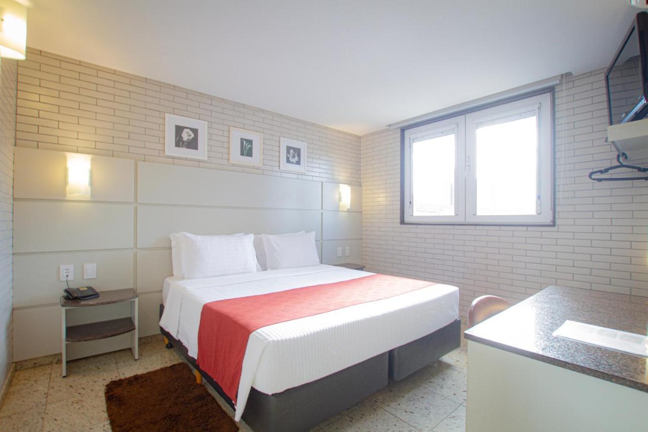 Hotel Confiance Prime Batel Куритиба Экстерьер фото